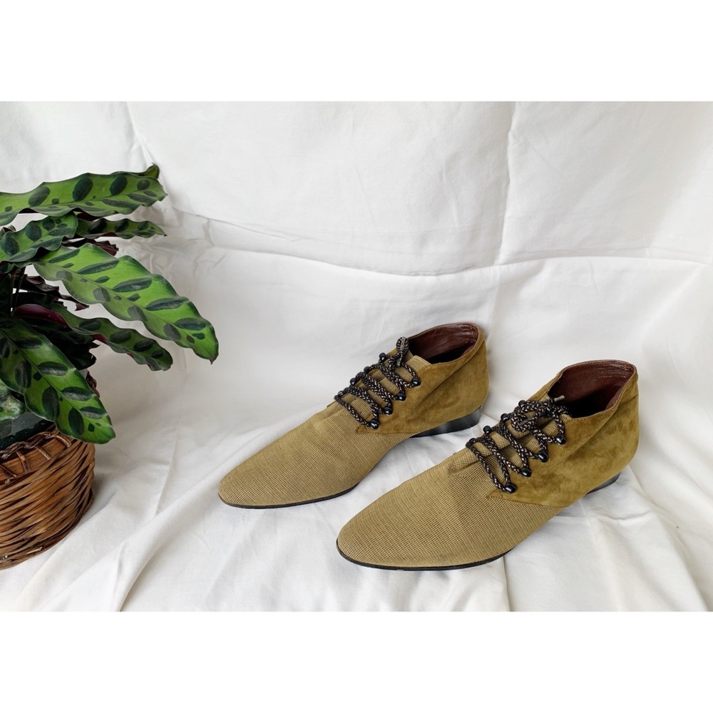 FINAL HRS: Vintage Suede Mod Booties ~ US 8.5